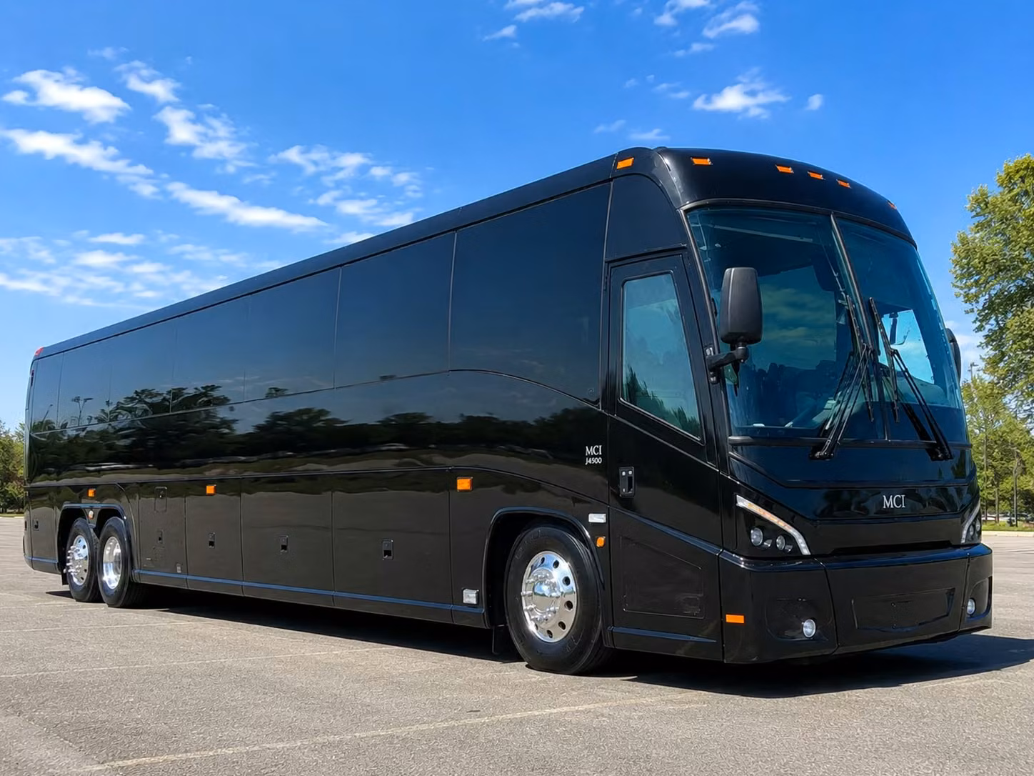 full size charter bus rentals for large little rock school groups