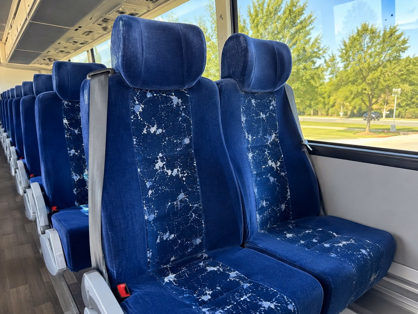 need a charter bus for corporate groups flying into little rock